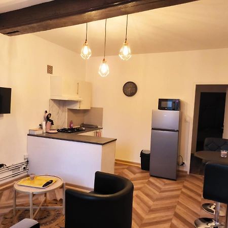 Le Temps D'Un Moment Apartment Troyes Luaran gambar