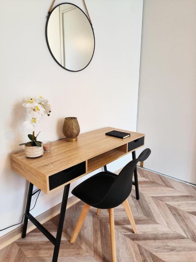 Le Temps D'Un Moment Apartment Troyes Luaran gambar